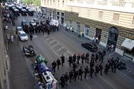 Carabinieri dannede bagtrop